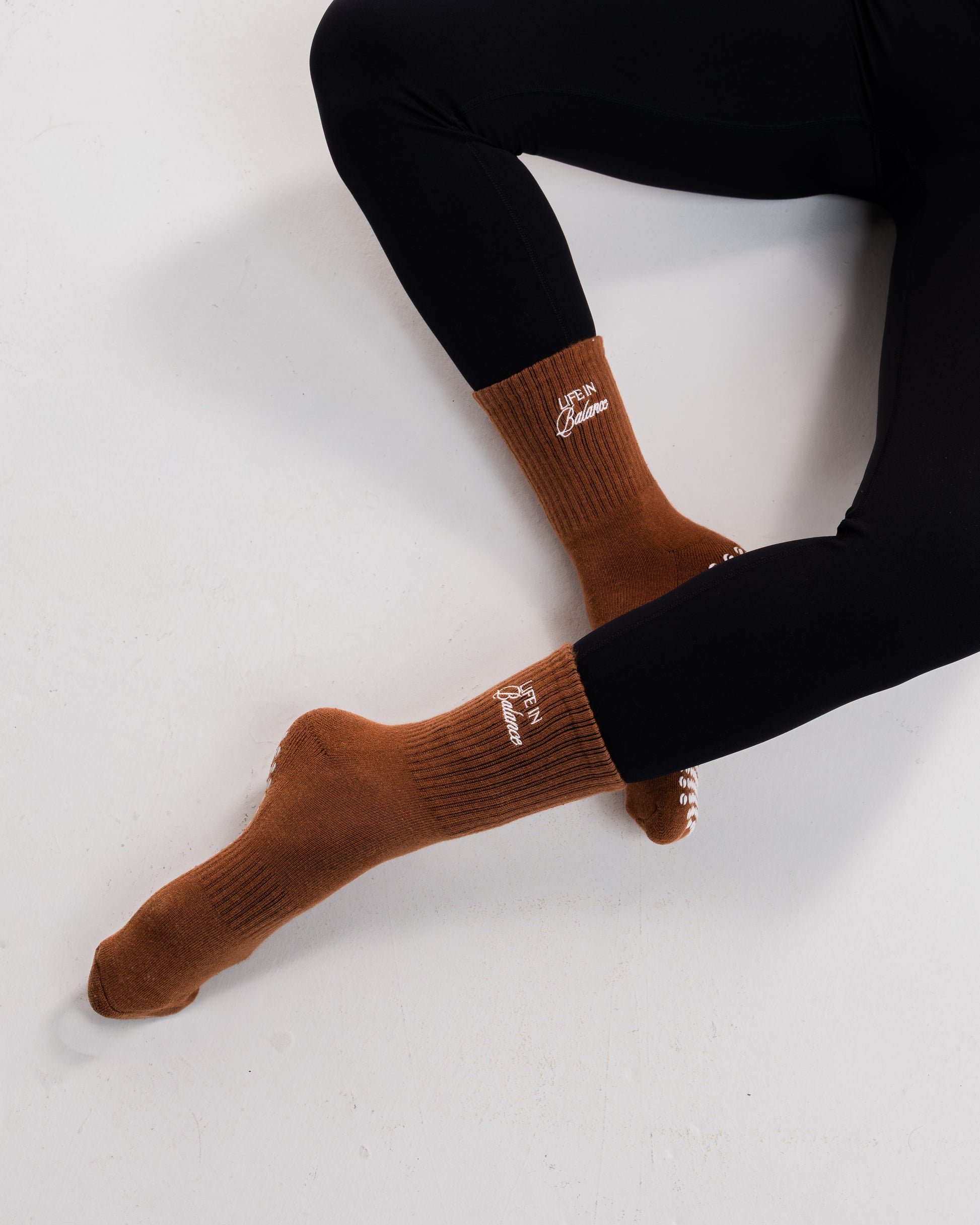 Grip Socks - Mocha Bean